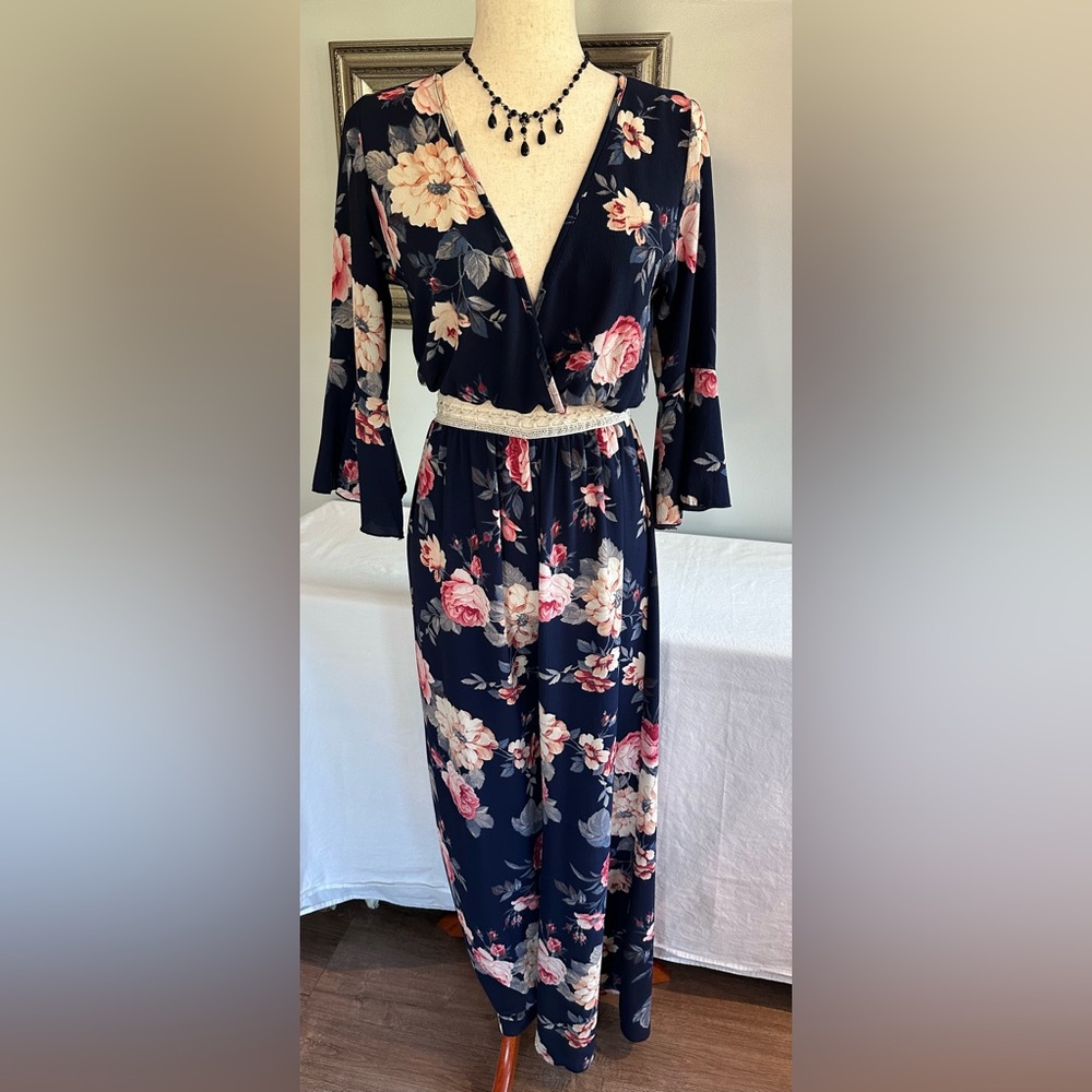 A'gaci Navy Floral Jumpsuit Sz M With Open Lace Waist Band